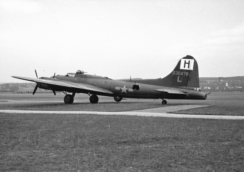 Dies war die erste völlig unbeschädigte B-17 in der Schweiz. (223_2)