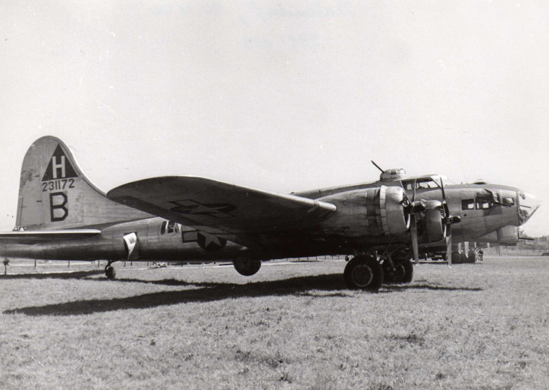 Pilot Schwedock flog diese B-17 in die Schweiz. (256_2)