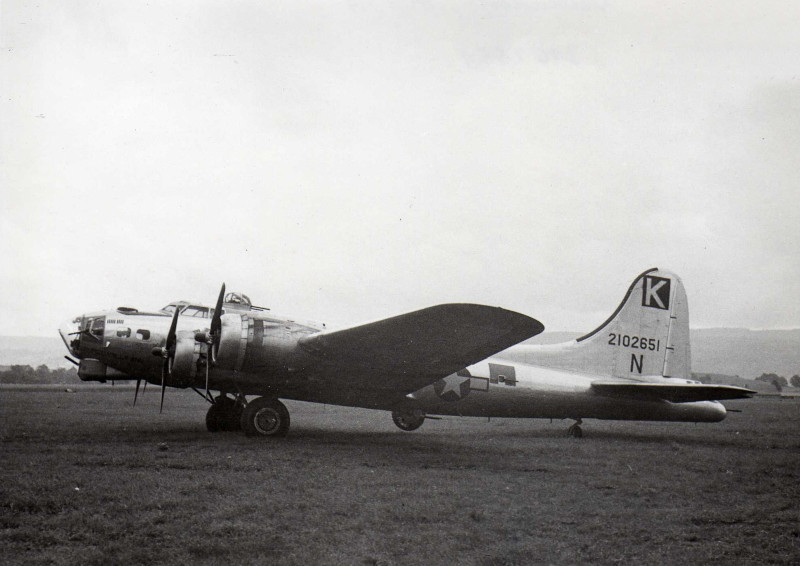 Die B-17 von 1st Lt Altmann kurz nach der Landung in Dübendorf. (272_1)
