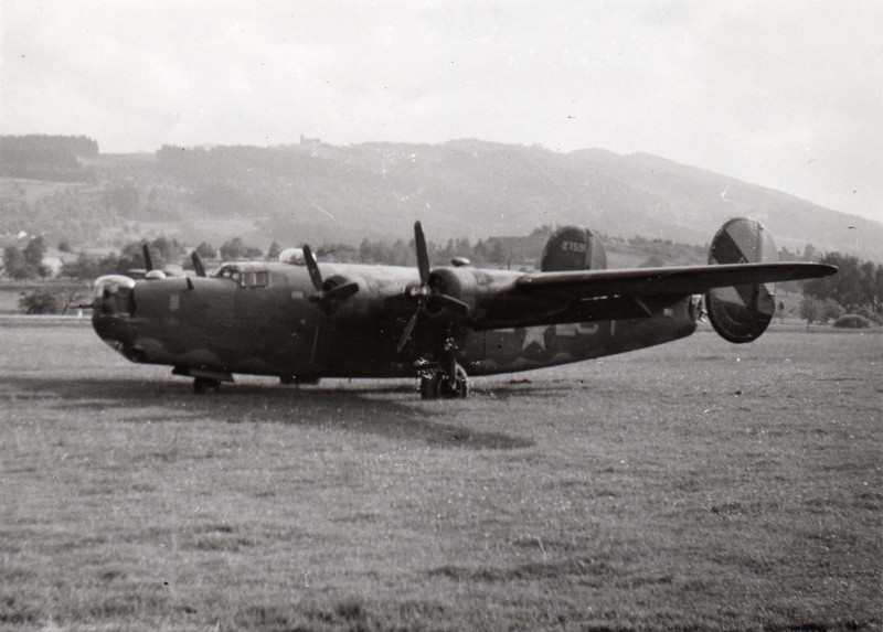 Auch der Pilot dieser B-24 hatte Probleme bei der Landung mit dem sumpfigen Boden in Altenrhein. (157_2)