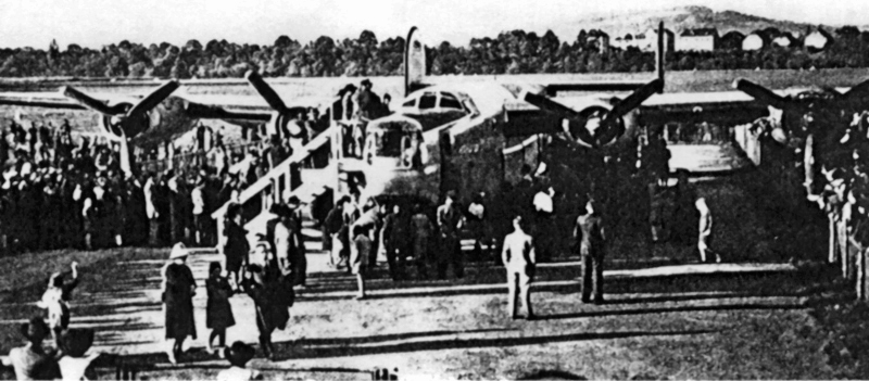 Im September 1945 wurde die B-24 auf dem Sternenfeld einer interessierten Öffentlichkeit zugänglich gemacht. (159_3)