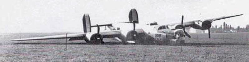 Roger L. Kraft landete seine Maschine in Altenrhein. Weil das Fahrwerk klemmte, musste Kraft die Maschine auf dem Bauch landen. (182_3)