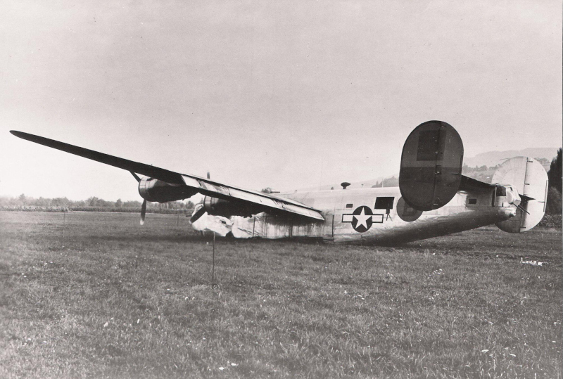 Die B-24 mit dem falschen Seitenleitwerk. (183_1)