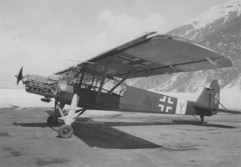 Die zweite Storch musste 1948 abgebrochen werden. Eine weitere Storch (A-96), die von der Aero-Gesellschaft St. Gallen angekauft wurde, steht seit 1965 im Deutschen Museum in München. (76_1)