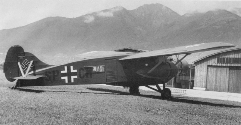Die Caproni kurz nach der Landung in Locarno-Magadino. (387_1)