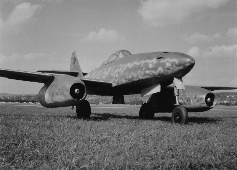 Die Me 262 kurz nach der Landung in Dübendorf. (425_1)