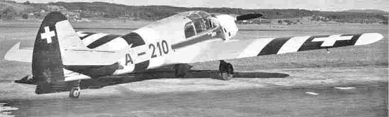 Die beiden Bf 108 wurden von der Schweizer Armee als A-217 und A-218 weiter betrieben. Die A-210, die aus einem Los von 18 regulär gekauften Exemplaren stammt, ist heute im Verkehrshaus Luzern ausgestellt. (422_3)